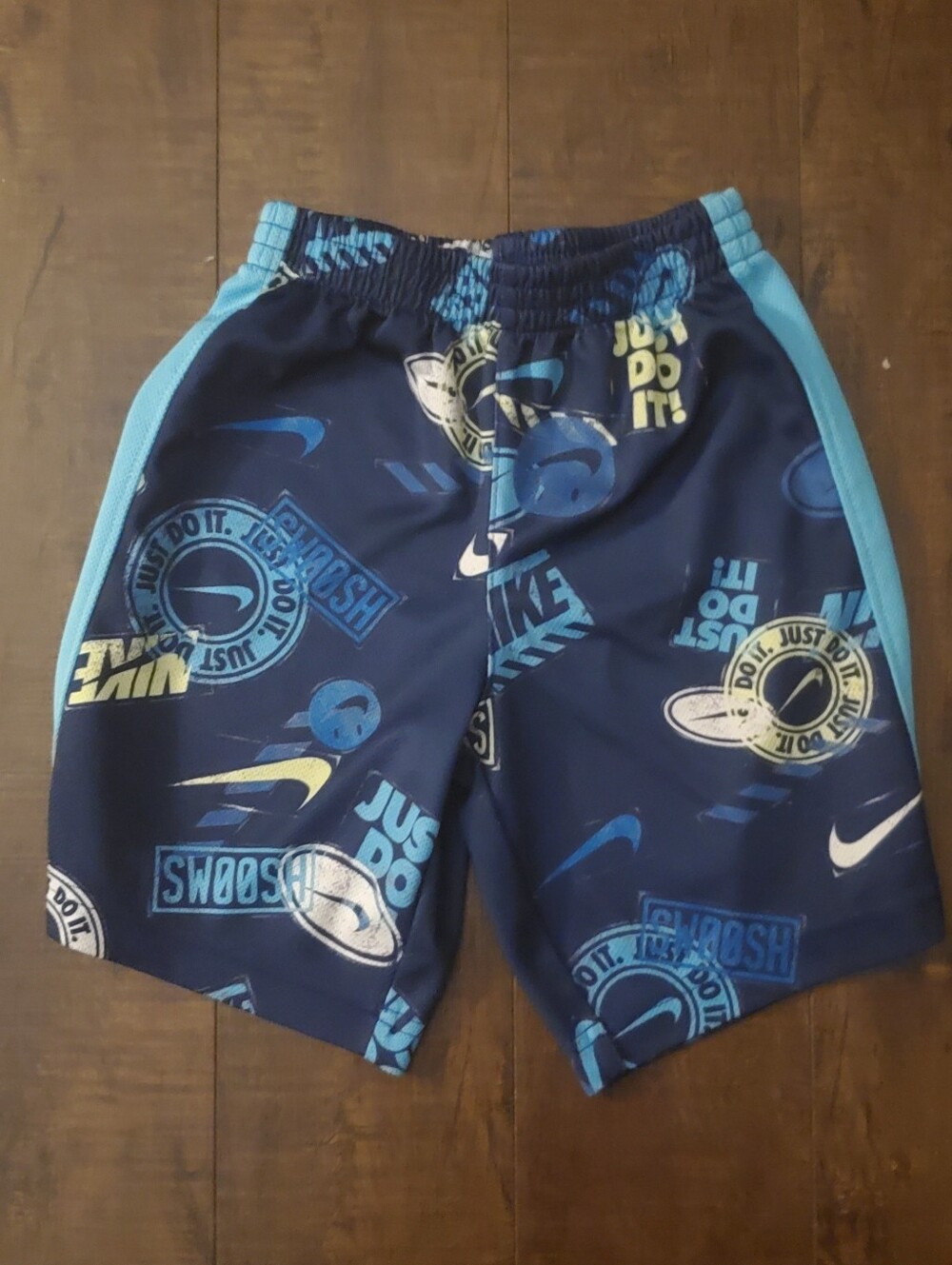 Nike Navy and Light Blue Graphic Athletic Shorts Boys Size 6-7 Years